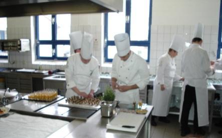 Kreative und sehr schmackhafte Resultate des Trainings der Kochelite als Vorspeise  am 29.März 2008 im Bildungszentrum Ribnitz-Damgarten.Foto: Eckart Kreitlow